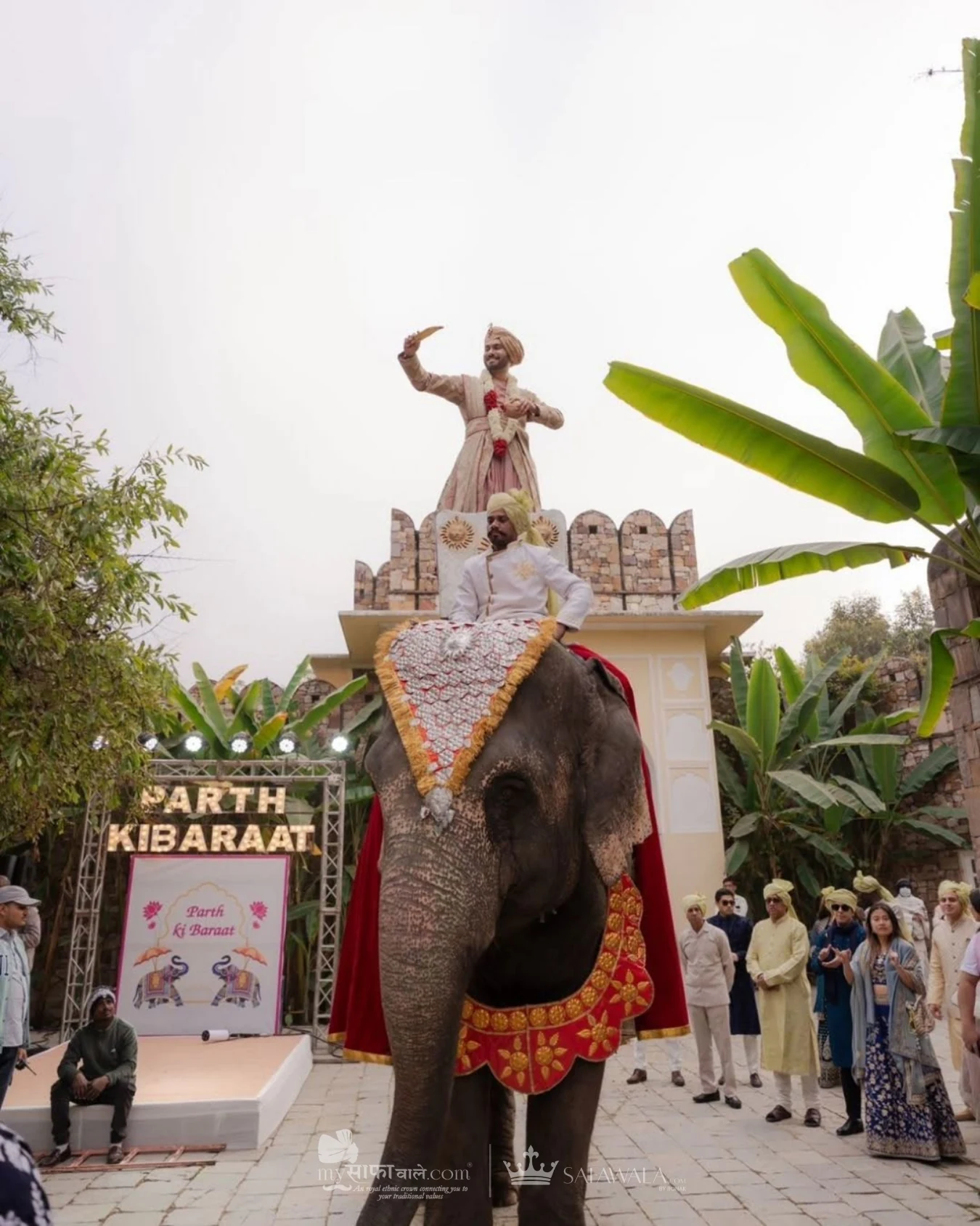 family pagdi styling in SR Grooms Creations – Pastel groom safa photographed in natural daylight